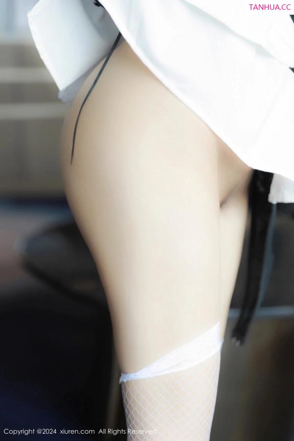   [XiuRen]高清写真图 2024.03.25 No.8282 媃柔rourou 丝袜美腿第13张图片